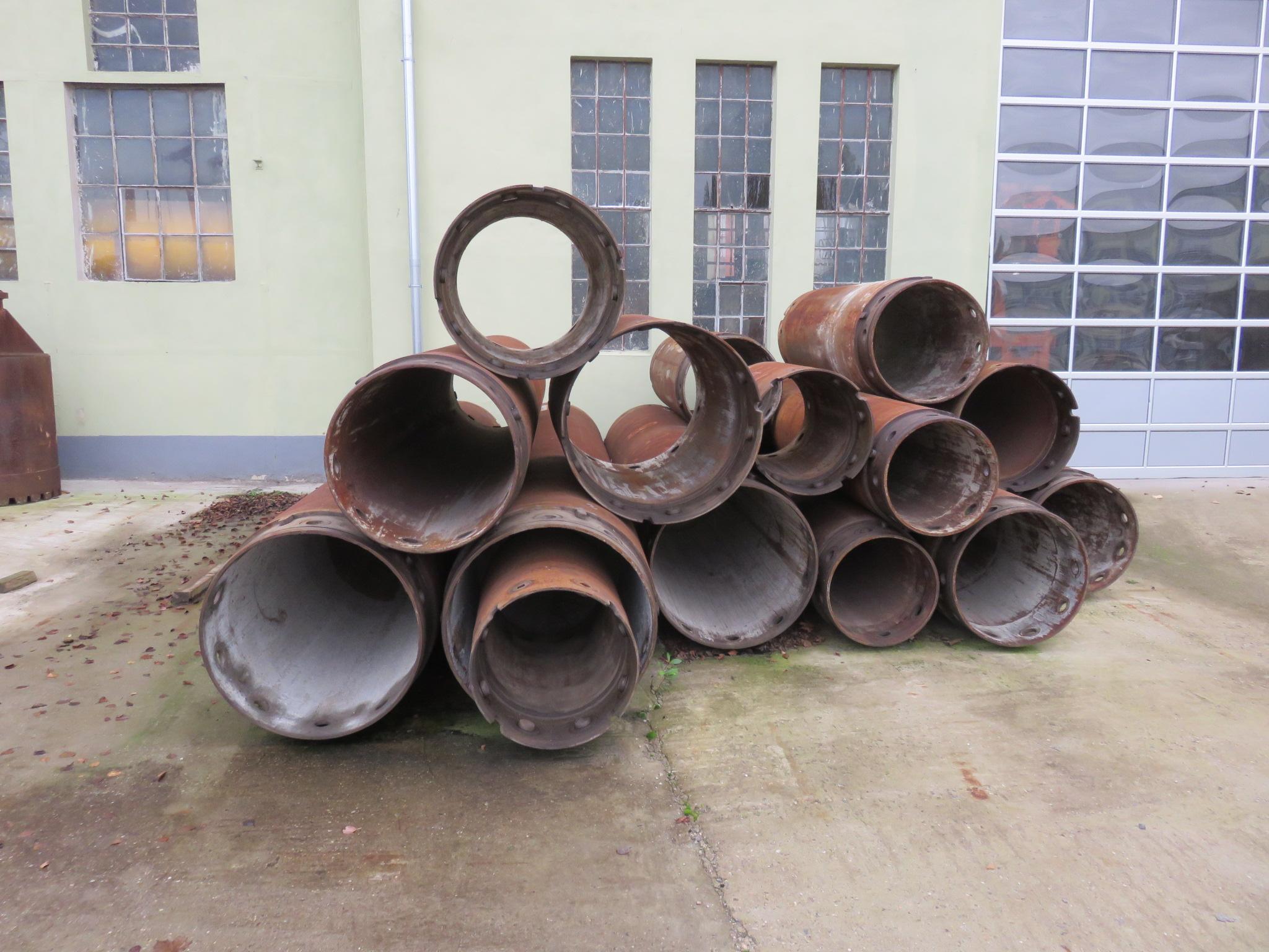 Drilling pipes 20